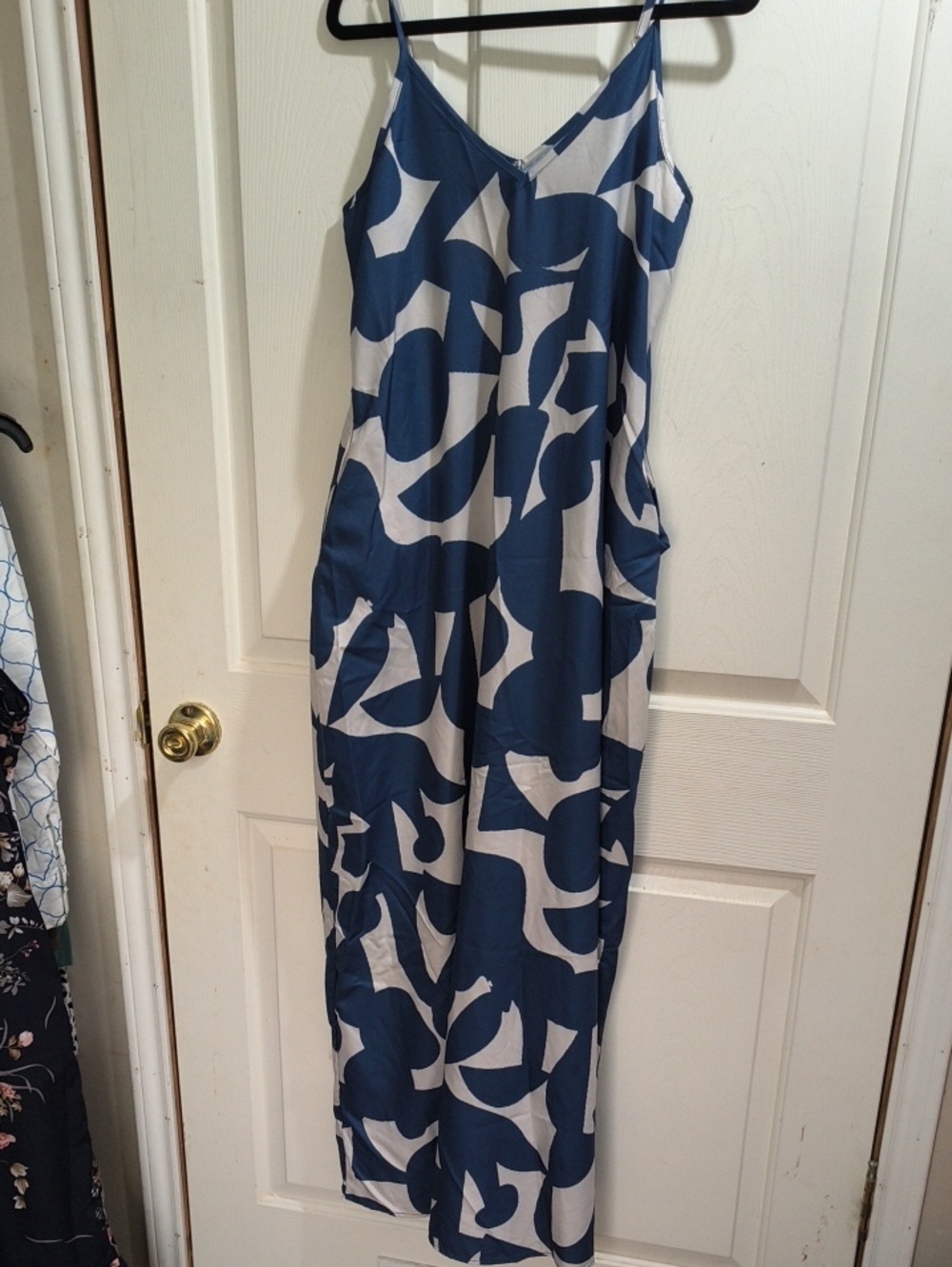 SHEIN Blue and White Abstract Maxi Dress - Picture 1 of 2